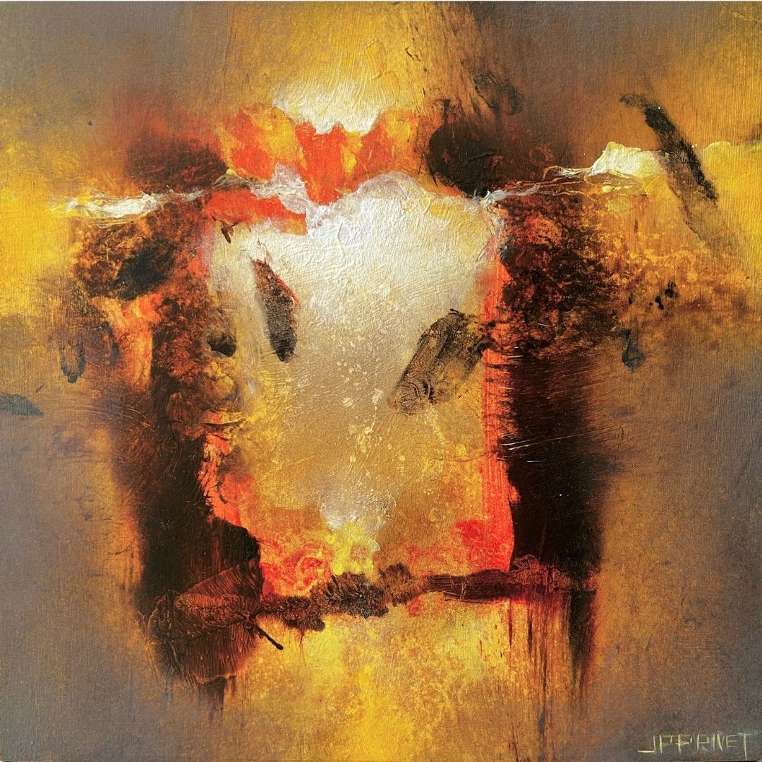 Abstraktes Gemälde „Signa Temporum IV" von Jean-Paul Privet mit vertikaler, figurenhafter Form, erdigen Braun- und Rottönen, durchzogen von hellem Licht vor einem ruhigen, pastelligen Hintergrund.